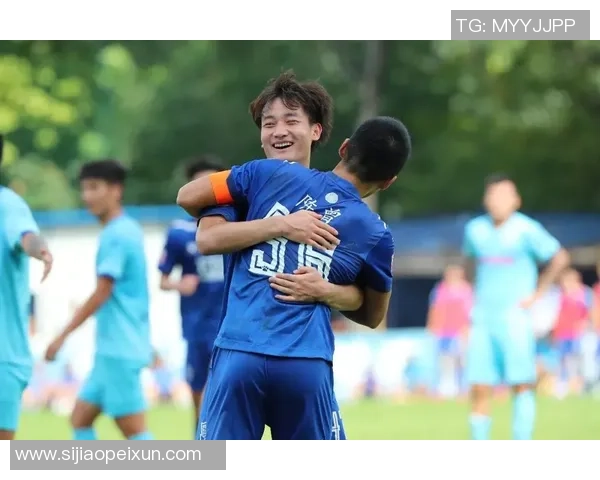 重庆排球队以95分领跑联赛积分榜展现强劲实力和团队合作精神