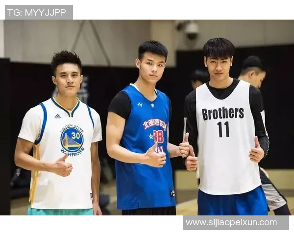 重庆篮球队在亚运会上的耐力表现值得称赞展现出顽强拼搏精神与团队合作能力